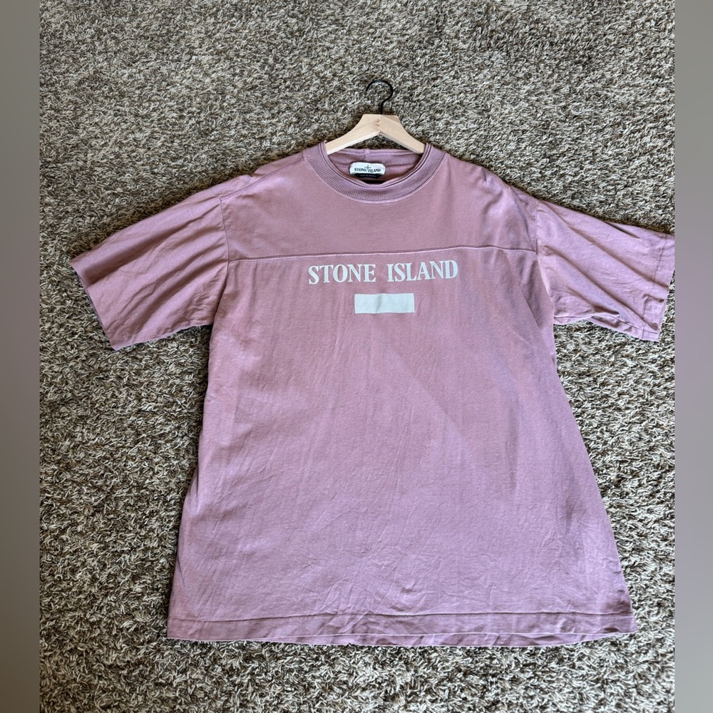 Stone Island Ribbed Neck Reflective Logo Shirt Salmon XXL